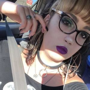 Meet your Posher, Jenni